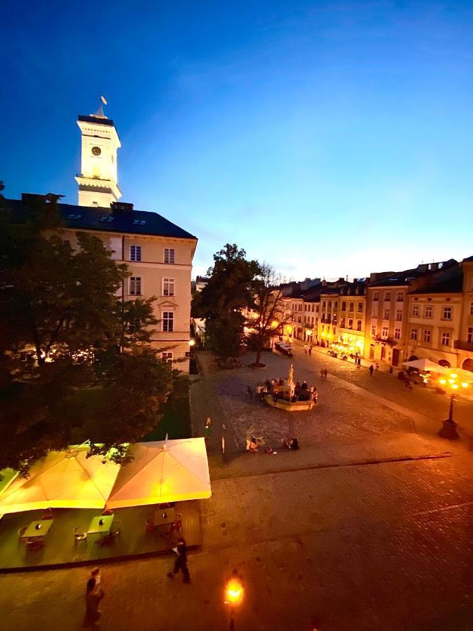 Apartments On Rynok Square Lviv Eksteriør bilde