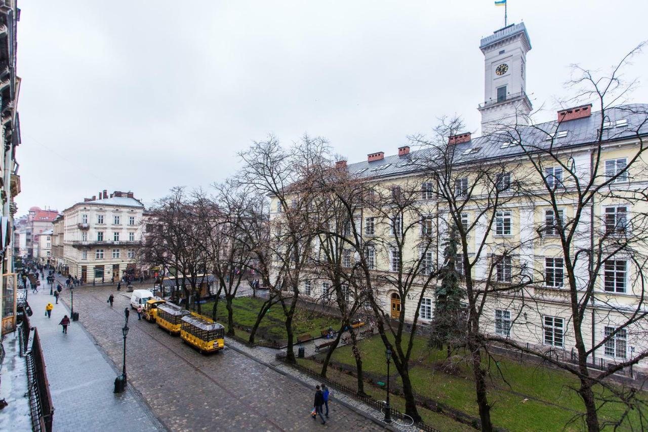 Apartments On Rynok Square Lviv Eksteriør bilde